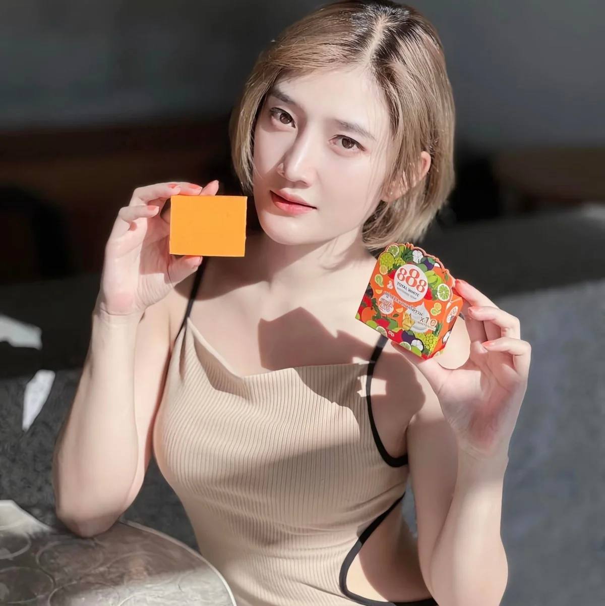 888 Total White Whitening Soap (80g)